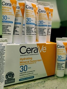 Cera ve Hydrating Mineral Sunscreen SPF 30 - 15 Count: Expires 07-26 2.55 Fl Oz